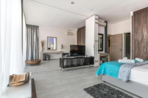 Premium Hotel Opposite Nizamuddin Railway Station